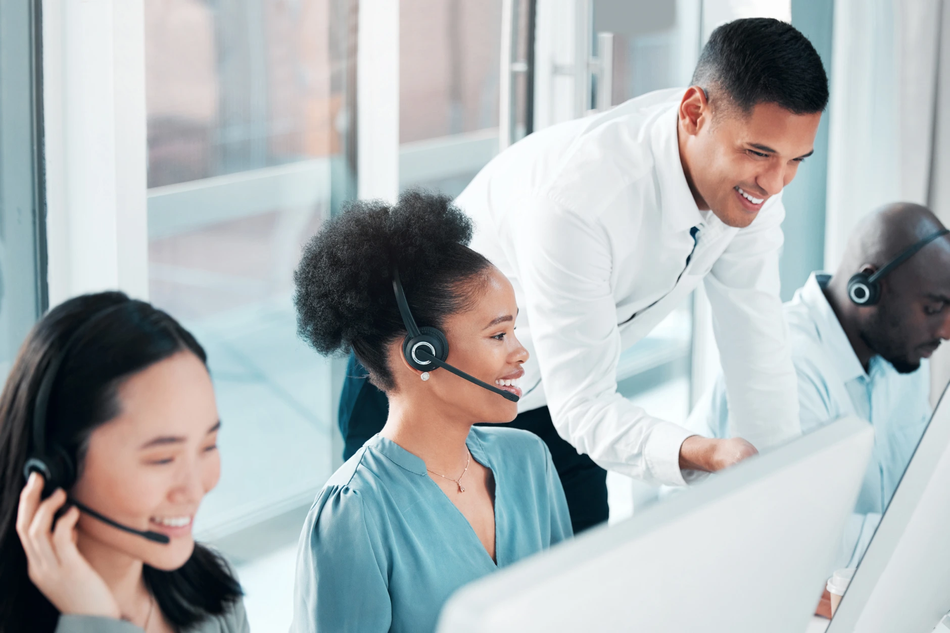 How to Choose the Right CCAAS Provider