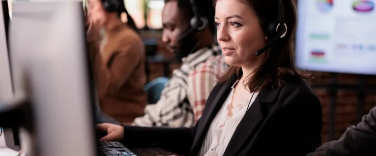 Average Hold Time in UK Call Centres: How to Reduce It and Improve CX